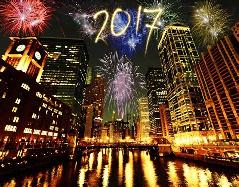 New Year's Eve in Chicago: Where to watch fireworks across the city